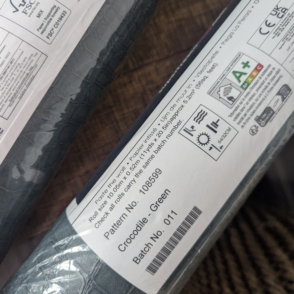 ⭐NWT Superfresco Easy Green Wallpaper Roll